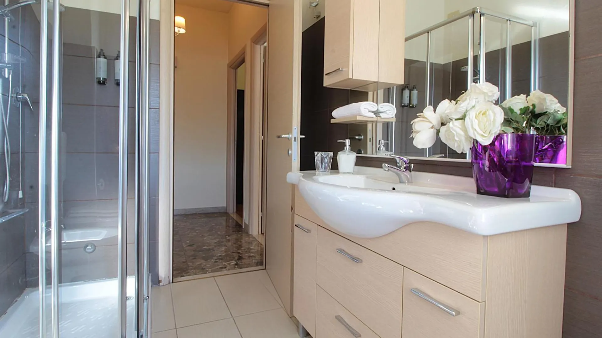 Provenzale Apartment, Lago Di Garda, Jacuzzi Desenzano del Garda Apartment